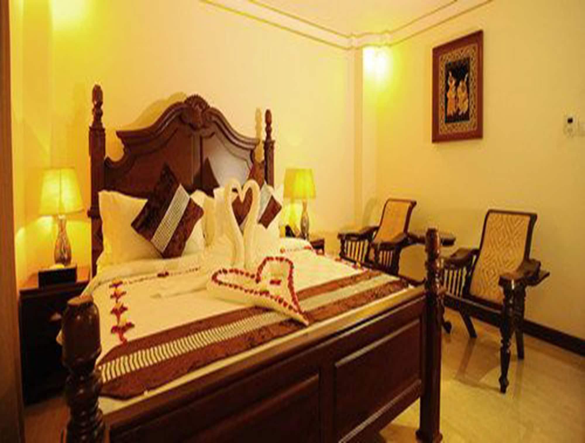 Union Square Hotel Rangoon Buitenkant foto