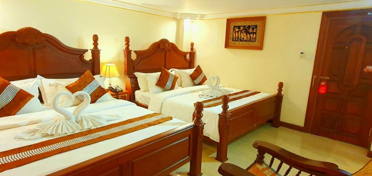 Union Square Hotel Rangoon Buitenkant foto