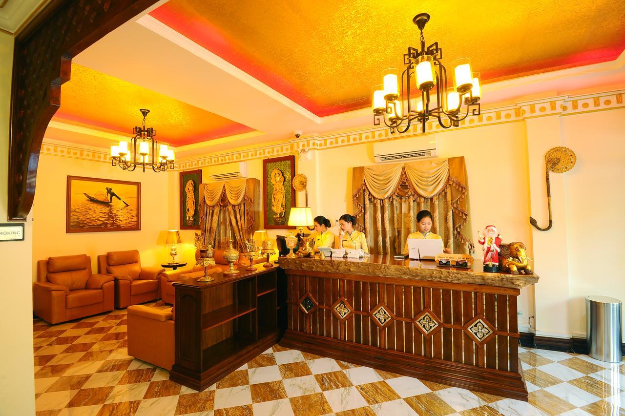 Union Square Hotel Rangoon Buitenkant foto