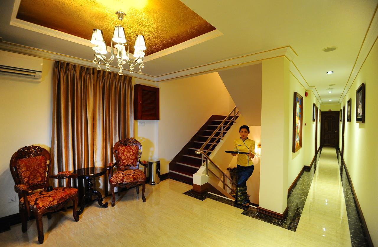 Union Square Hotel Rangoon Buitenkant foto