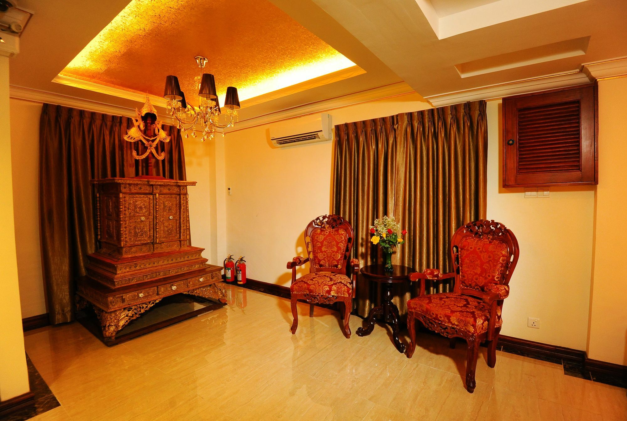 Union Square Hotel Rangoon Buitenkant foto